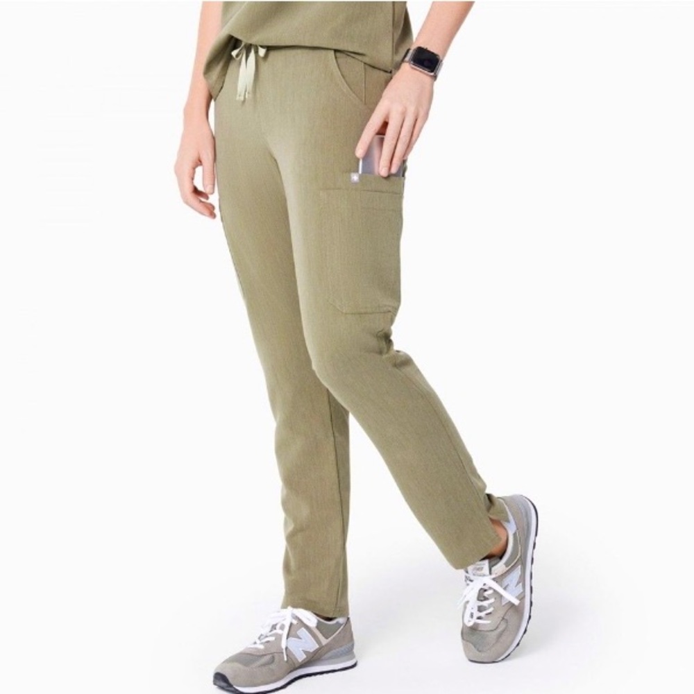 LIMITED EDITION COLOR! FIGS Yola Scrub Pants